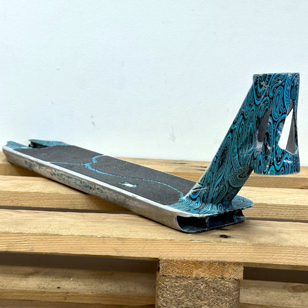 Used BLUNT AOS V4 Deck 4.7" x 20.75"