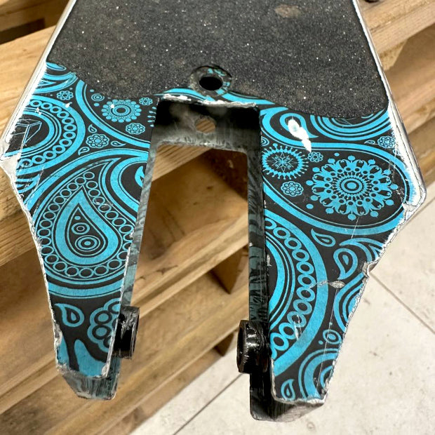 Used BLUNT AOS V4 Deck 4.7" x 20.75"