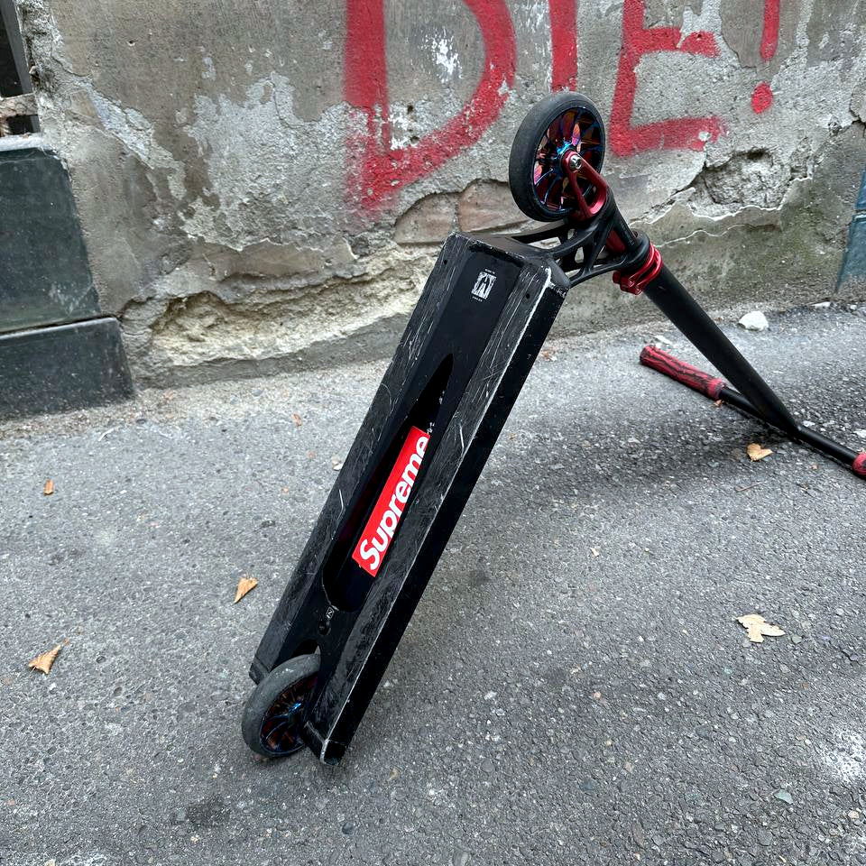 Used PANDEMONIUM V2 Boxed complete scooter