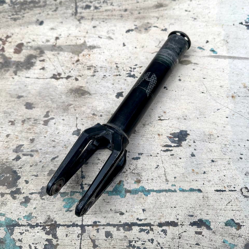 Used ETHIC DTC Merrow V2 SCS/HIC fork