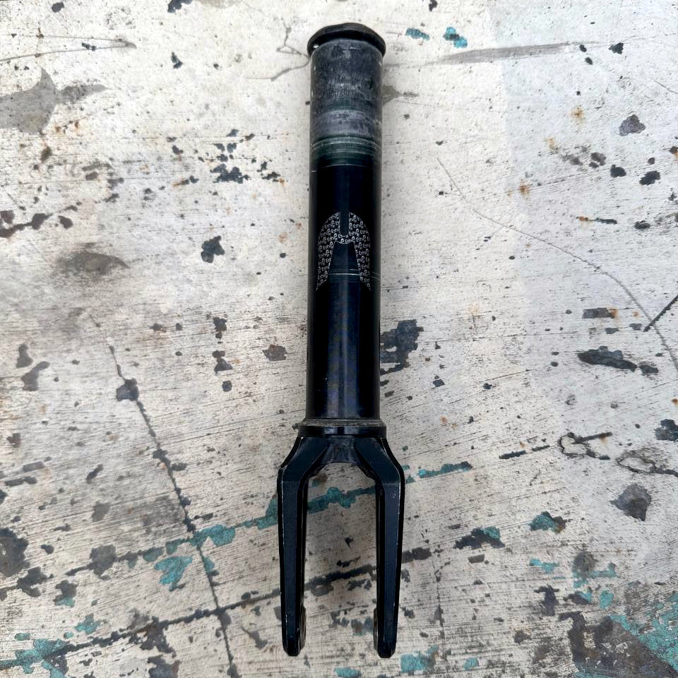 Used ETHIC DTC Merrow V2 SCS/HIC fork