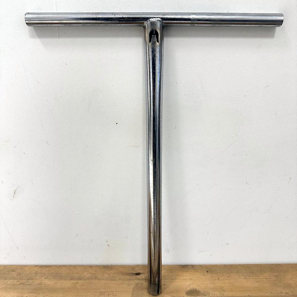 გამოყენებული ETHIC Trianon-ის ზოლი