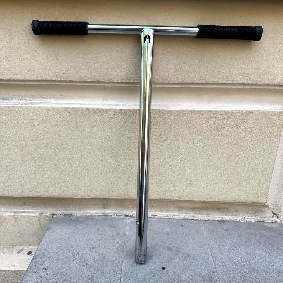 Used ETHIC Trianon Bar (with handgrips)