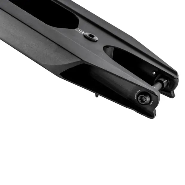 ETHIC DTC Pandemonium V2 Pro სკუტერის დაფა (შავი)