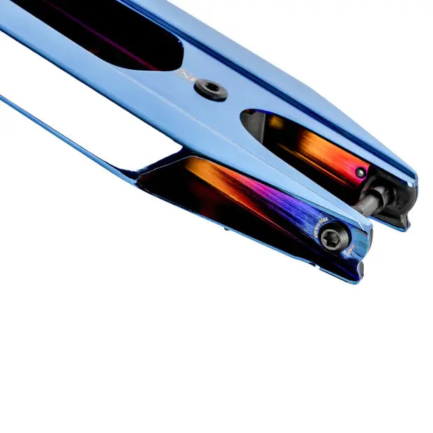 ETHIC DTC Pandemonium V2 Pro სკუტერის დაფა (ქრომირებული ლურჯი)