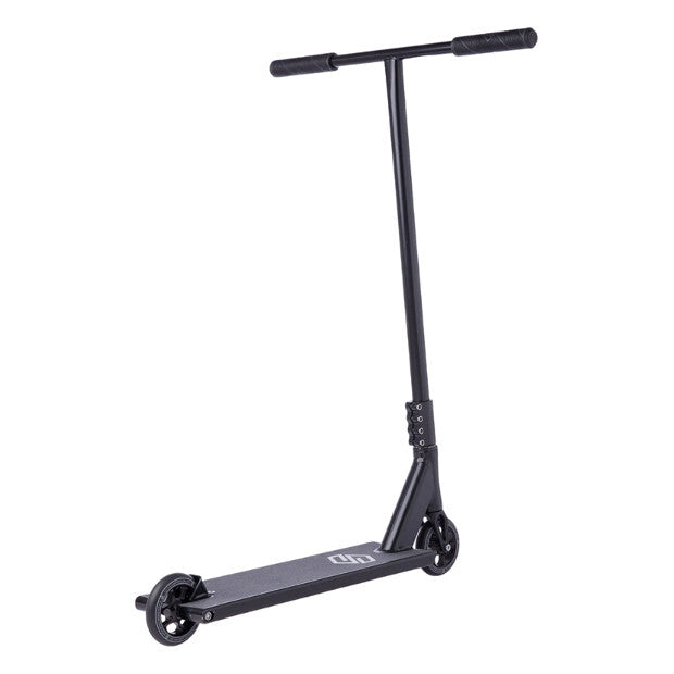 STRIKER Gravis L Pro Scooter (Black)