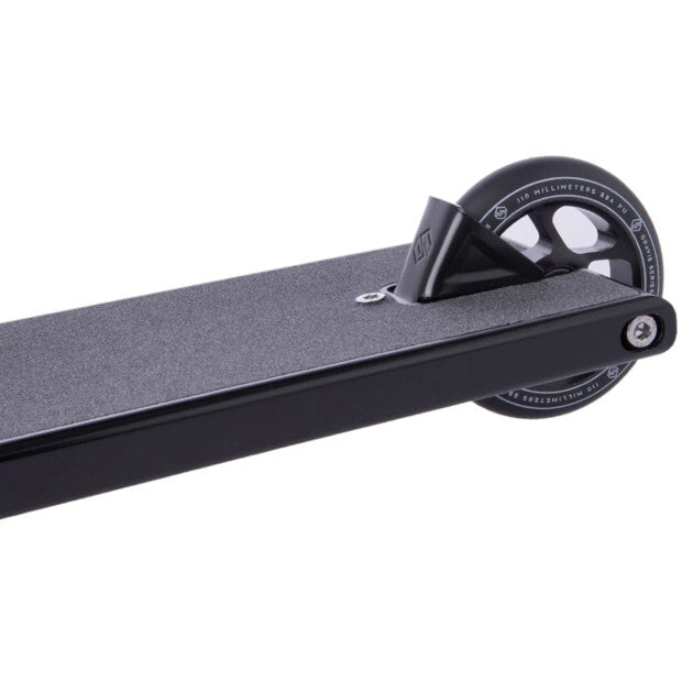STRIKER Gravis S Pro Scooter (Black)