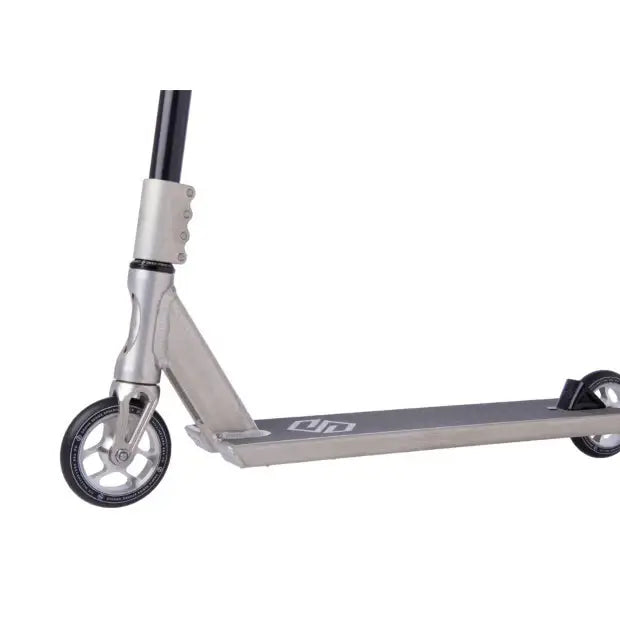 STRIKER Gravis S Pro სკუტერი (Raw)