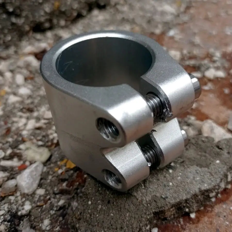 Used STRIKER Lux HIC/IHC Clamp (Silver) - Tbilisi, ProScooter.Shop