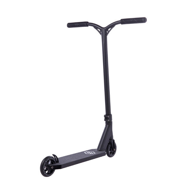 STRIKER Lux Pro Scooter (Black)