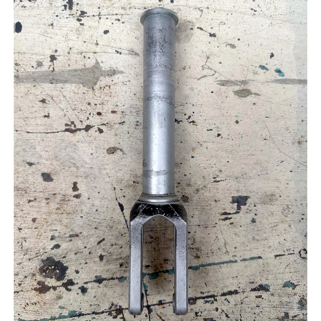 Used SUPREMACY Axe SCS/HIC Fork
