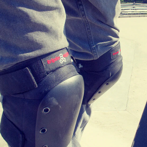 TRIPLE EIGHT Street Knee Pads (Black)