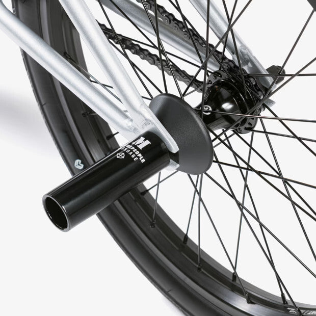 WETHEPEOPLE BMX Versus 20" Bike (Hologram Silver)